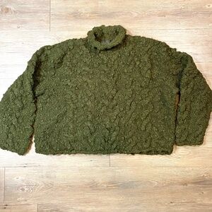 Peruvian Connection, 100% wool cropped sweater. Forest Green chunky Knit, size L
